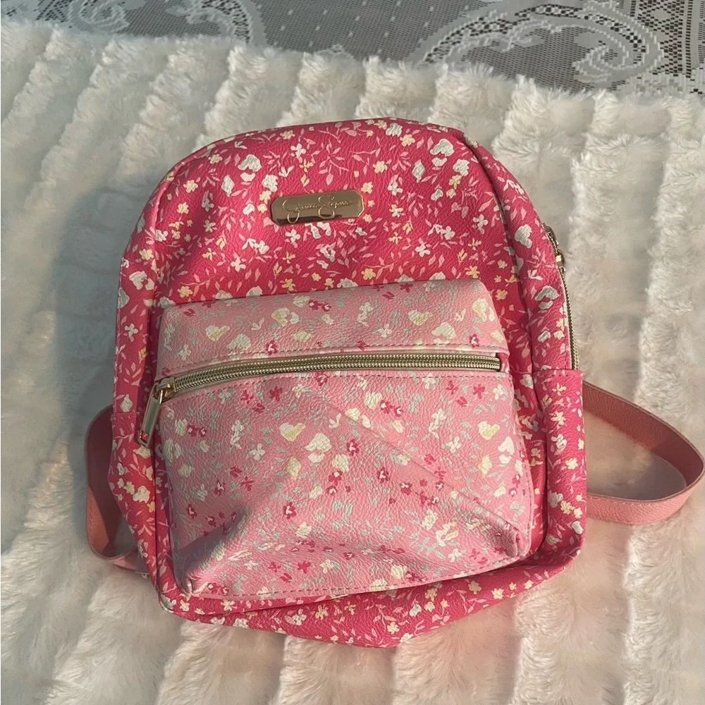 Jessica Simpson charming pink